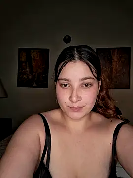 Snapshot of Estelle_Noir chatting on 06-11-26, 06:28 Estelle Noir online show from 06-11-26, 06:28