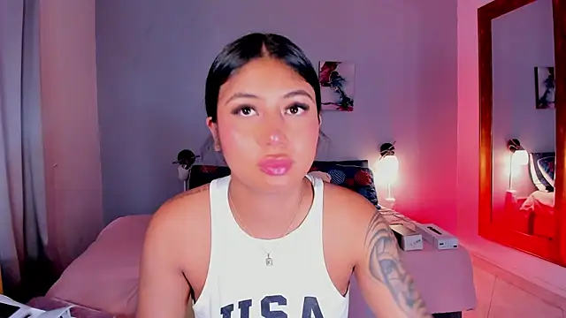 Snapshot of KimTaylorW chatting on 07-17-26, 07:41 KimTaylorW online show from 07-17-26, 07:41