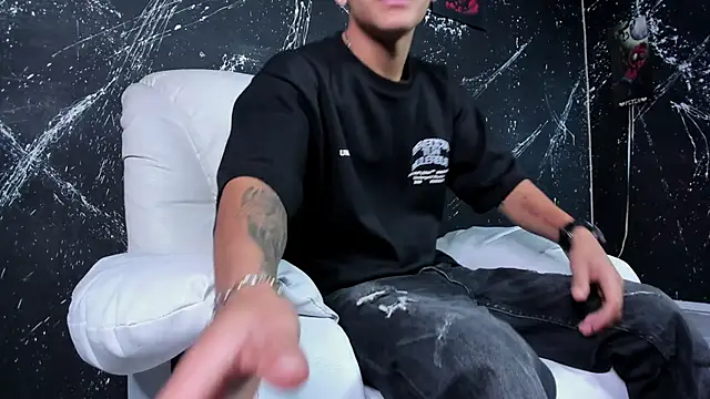 DylanRoyce  online show from 03-03-26, 12:33