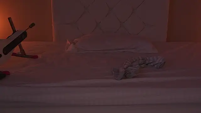 Dollhell online show from 03-11-26, 10:10