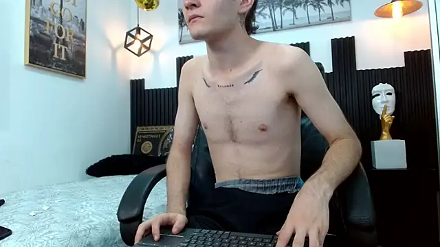 Snapshot of trevor_mob chatting on 06-27-26, 05:40 trevor mob online show from 06-27-26, 05:40