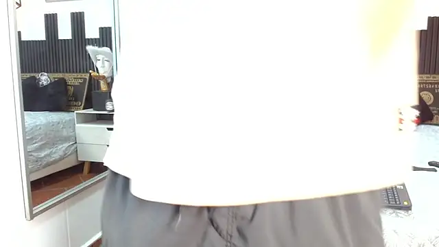 Snapshot of trevor_mob chatting on 07-14-26, 06:57 trevor mob online show from 07-14-26, 06:57