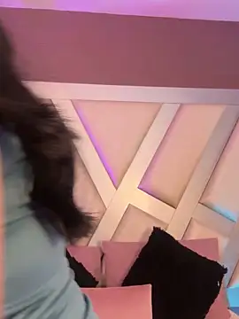 Ashleeyprincess01 online show from 03-26-26, 12:00