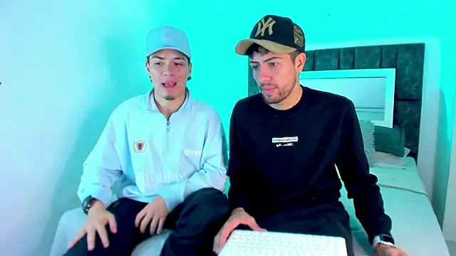 alex and christhoper online show from 03-10-26, 11:10