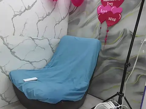 Snapshot of milk_drops chatting on 02-24-26, 04:05 milk drops online show from 02-24-26, 04:05