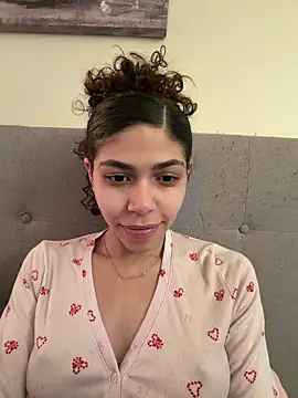 021hotcouple online show from 04-06-26, 05:58