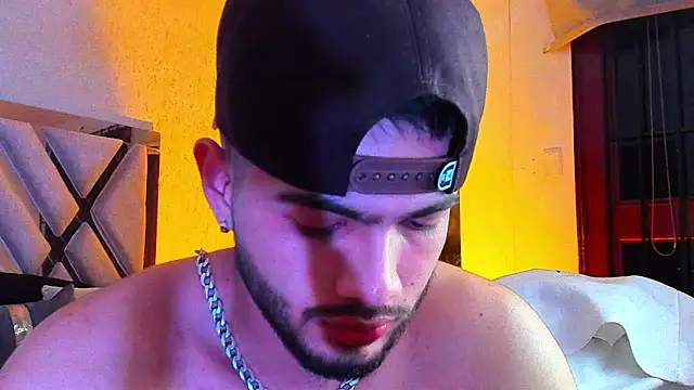 Snapshot of Vincentblack chatting on 02-24-26, 06:33 Vincentblack online show from 02-24-26, 06:33