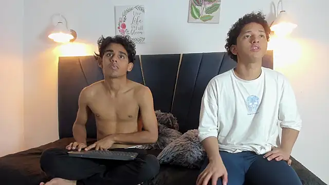 Snapshot of lio18_cum chatting on 02-28-26, 01:06 lio18 cum online show from 02-28-26, 01:06