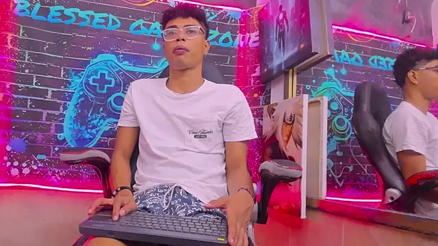 Snapshot of alex_blasze chatting on 02-27-26, 03:28 alex blasze online show from 02-27-26, 03:28