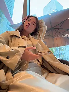 Mia-lp online show from 04-12-26, 01:32