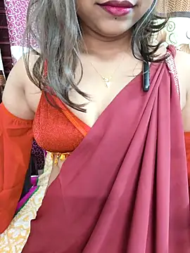 Snapshot of Sweet_Mahii chatting on 02-28-26, 06:20 Sweet Mahii online show from 02-28-26, 06:20