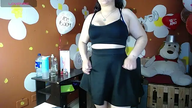 Snapshot of VirellaAshford chatting on 02-27-26, 07:25 VirellaAshford online show from 02-27-26, 07:25