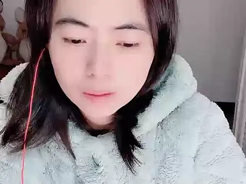 Snapshot of youmi_y chatting on 02-28-26, 11:22 youmi y online show from 02-28-26, 11:22