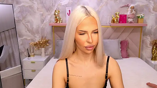 EvaXElfi online show from 04-13-26, 12:38