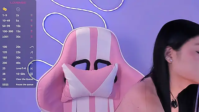 Snapshot of miacapone chatting on 02-28-26, 01:23 miacapone online show from 02-28-26, 01:23