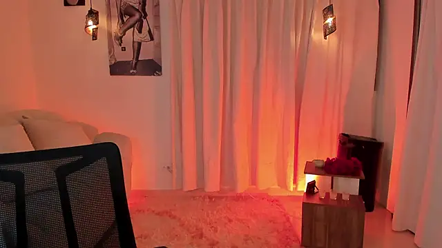 Snapshot of IsabellaLux_ chatting on 06-18-26, 05:28 IsabellaLux online show from 06-18-26, 05:28