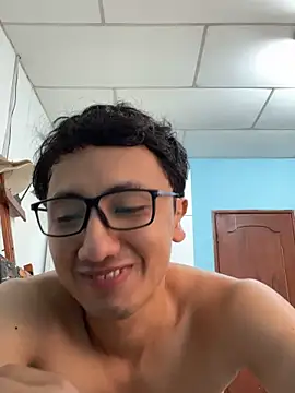 Snapshot of Gonzalogz chatting on 04-24-26, 07:27 Gonzalogz online show from 04-24-26, 07:27