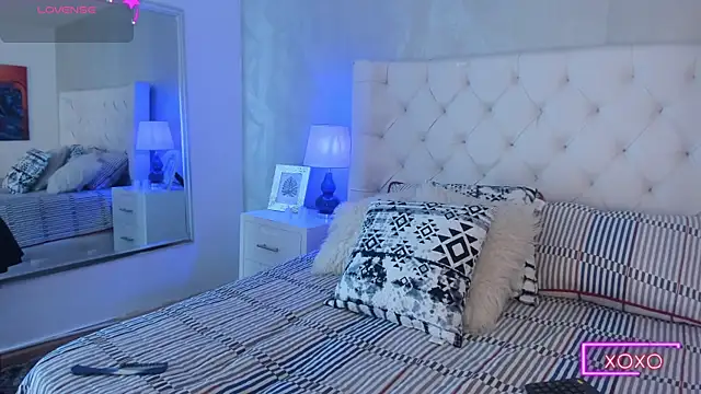 Ivi jones  online show from 04-05-26, 08:17