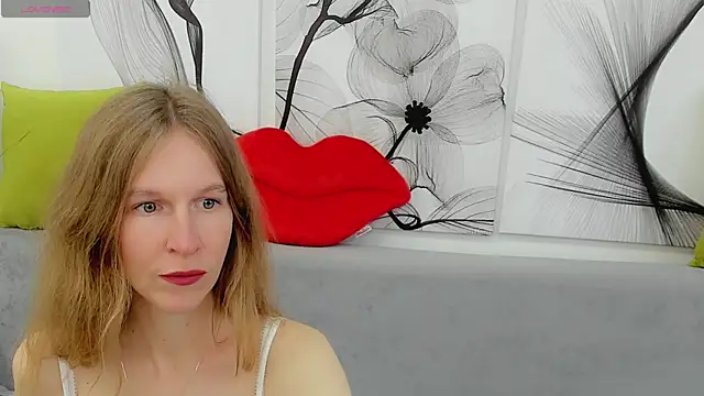 Mira XOo online show from 04-09-26, 02:00