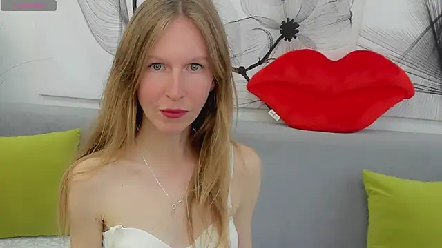 Snapshot of Mira_XOo chatting on 05-01-26, 02:10 Mira XOo online show from 05-01-26, 02:10
