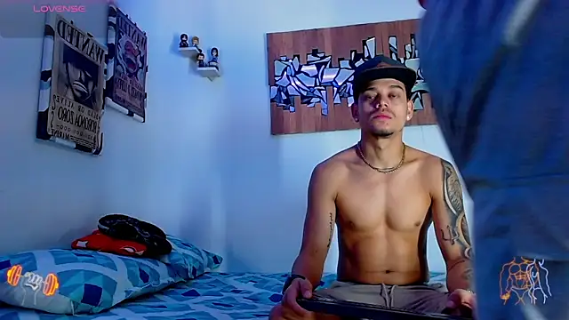 AdamsDvi online show from 03-03-26, 01:39