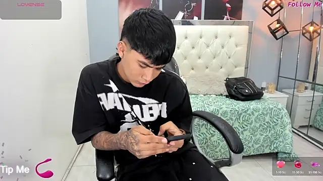 Snapshot of Thiago_collinss chatting on 05-30-26, 10:29 Thiago collinss online show from 05-30-26, 10:29