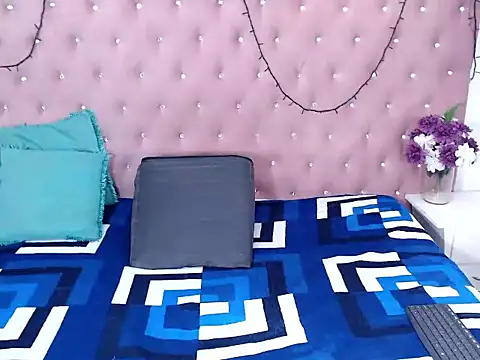 Snapshot of TiffannyValentine chatting on 03-01-26, 02:08 TiffannyValentine online show from 03-01-26, 02:08