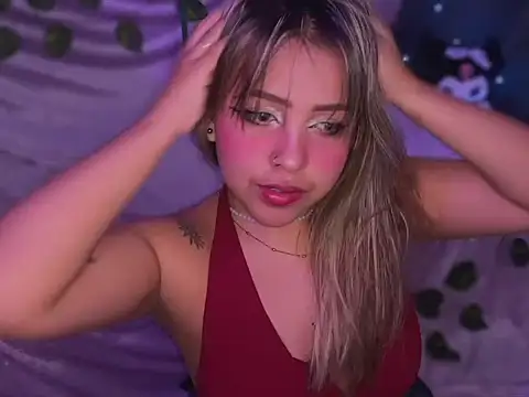 Snapshot of Moon_Velvet_ chatting on 02-25-26, 07:12 Moon Velvet online show from 02-25-26, 07:12