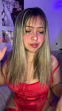 Moon Velvet  online show from 03-18-26, 10:57