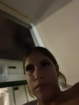 MiluRossee online show from 04-05-26, 06:54