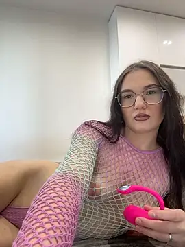 Snapshot of PamelaRuis69 chatting on 05-25-26, 03:29 PamelaRuis69 online show from 05-25-26, 03:29