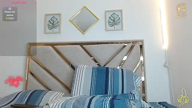 oliver   saint online show from 04-12-26, 12:37