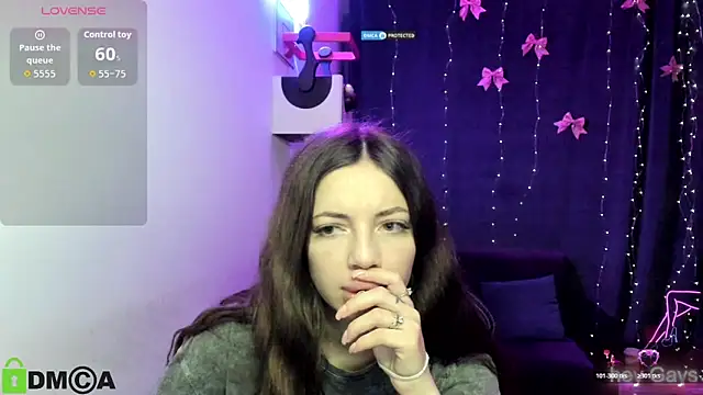 Snapshot of AlisMoonly chatting on 02-26-26, 07:51 AlisMoonly online show from 02-26-26, 07:51