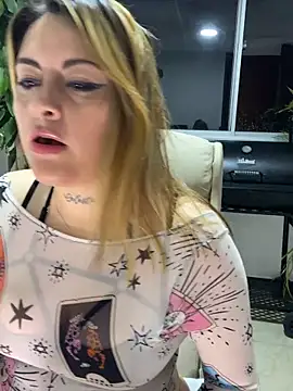 Snapshot of Serena_glow chatting on 03-03-26, 11:43 Serena glow online show from 03-03-26, 11:43