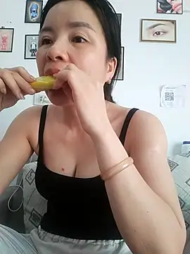 Ivy Trix2 online show from 03-02-26, 08:32