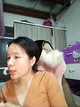 Ivy Trix2 online show from 03-19-26, 02:54