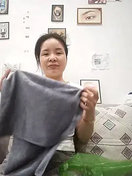 Ivy Trix2 online show from 03-28-26, 12:38