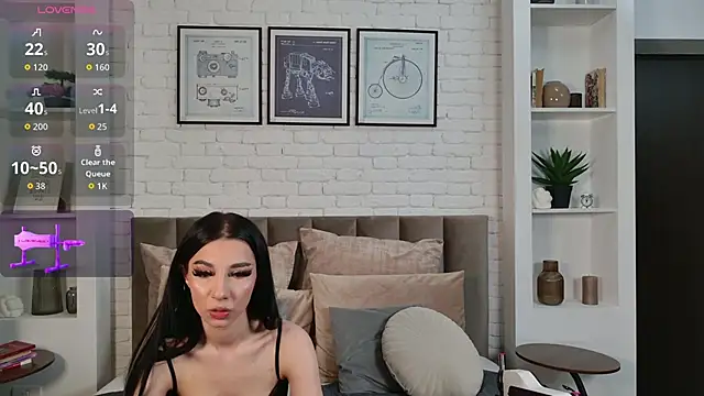 ErinEvans online show from 05-13-26, 06:00