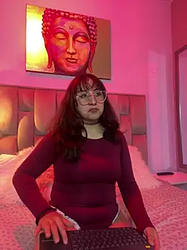 Snapshot of Maddie-LesYoux chatting on 03-02-26, 11:50 Maddie-LesYoux online show from 03-02-26, 11:50