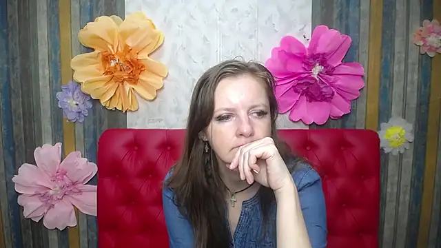 Snapshot of MeganPirs chatting on 05-27-26, 05:04 MeganPirs online show from 05-27-26, 05:04