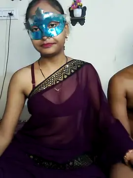 Snapshot of Sweet_Cpl_ chatting on 04-17-26, 11:52 Sweet Cpl online show from 04-17-26, 11:52