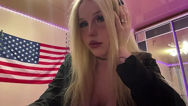 Mollywannatouch online show from 03-04-26, 08:15