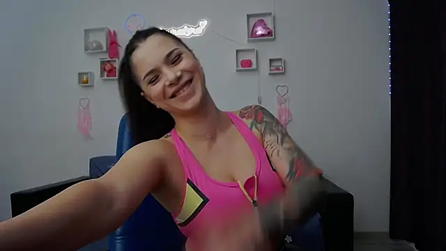 LauraLora3 online show from 04-07-26, 09:10