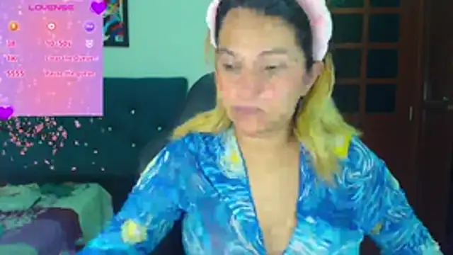 Snapshot of aurora_bela chatting on 05-20-26, 07:58 aurora bela online show from 05-20-26, 07:58