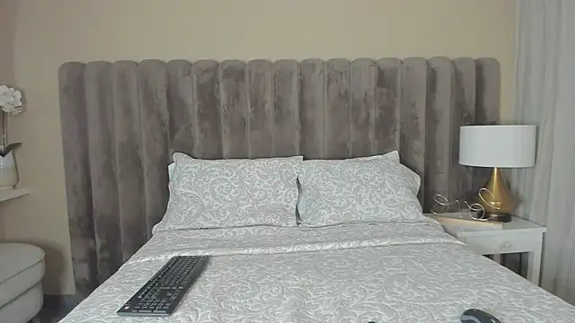 SofiBaez online show from 04-04-26, 04:22