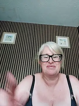 FlirtyFleur-x online show from 05-30-26, 01:08