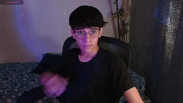 Snapshot of noah_millerx chatting on 02-28-26, 02:56 noah millerx online show from 02-28-26, 02:56