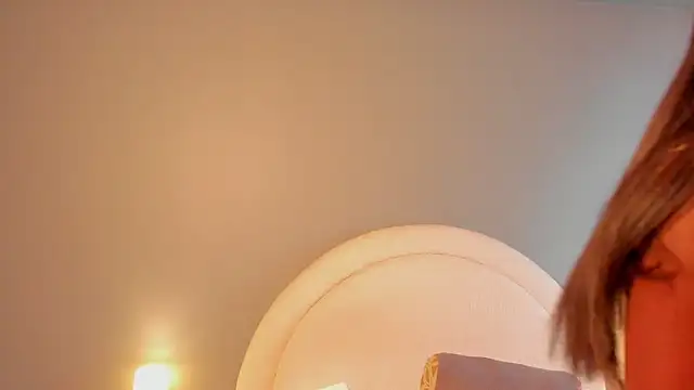 zoepinkett online show from 05-01-26, 04:17