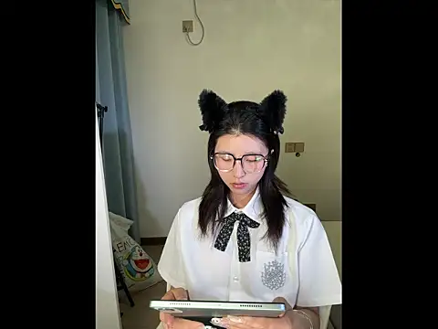 Y--F--LOVE online show from 04-03-26, 02:48