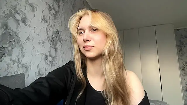 ShariLappas online show from 03-11-26, 03:07